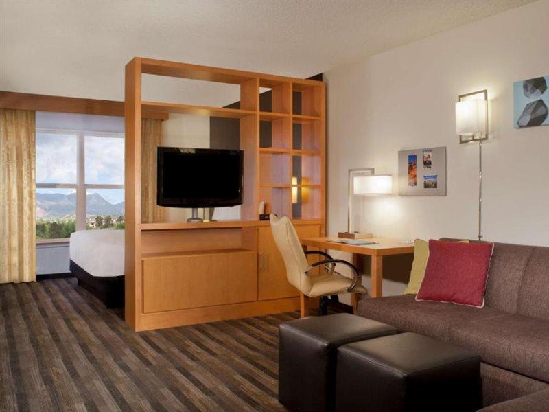 Hyatt House - University Village コロラドスプリングス エクステリア 写真