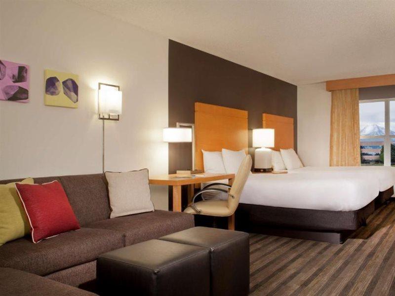 Hyatt House - University Village コロラドスプリングス エクステリア 写真