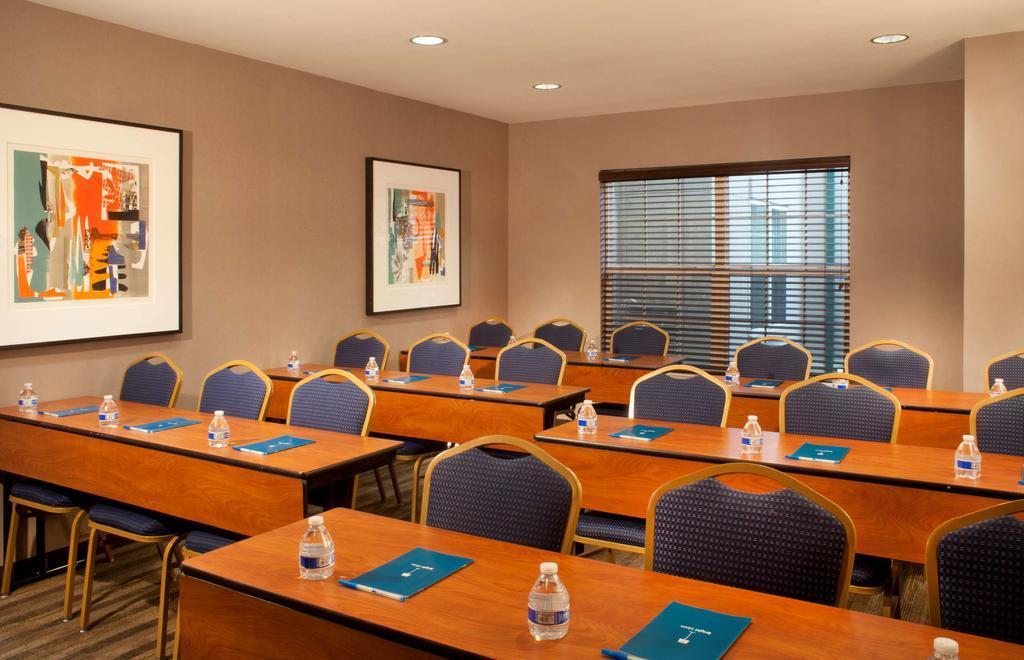 Hyatt House - University Village コロラドスプリングス エクステリア 写真