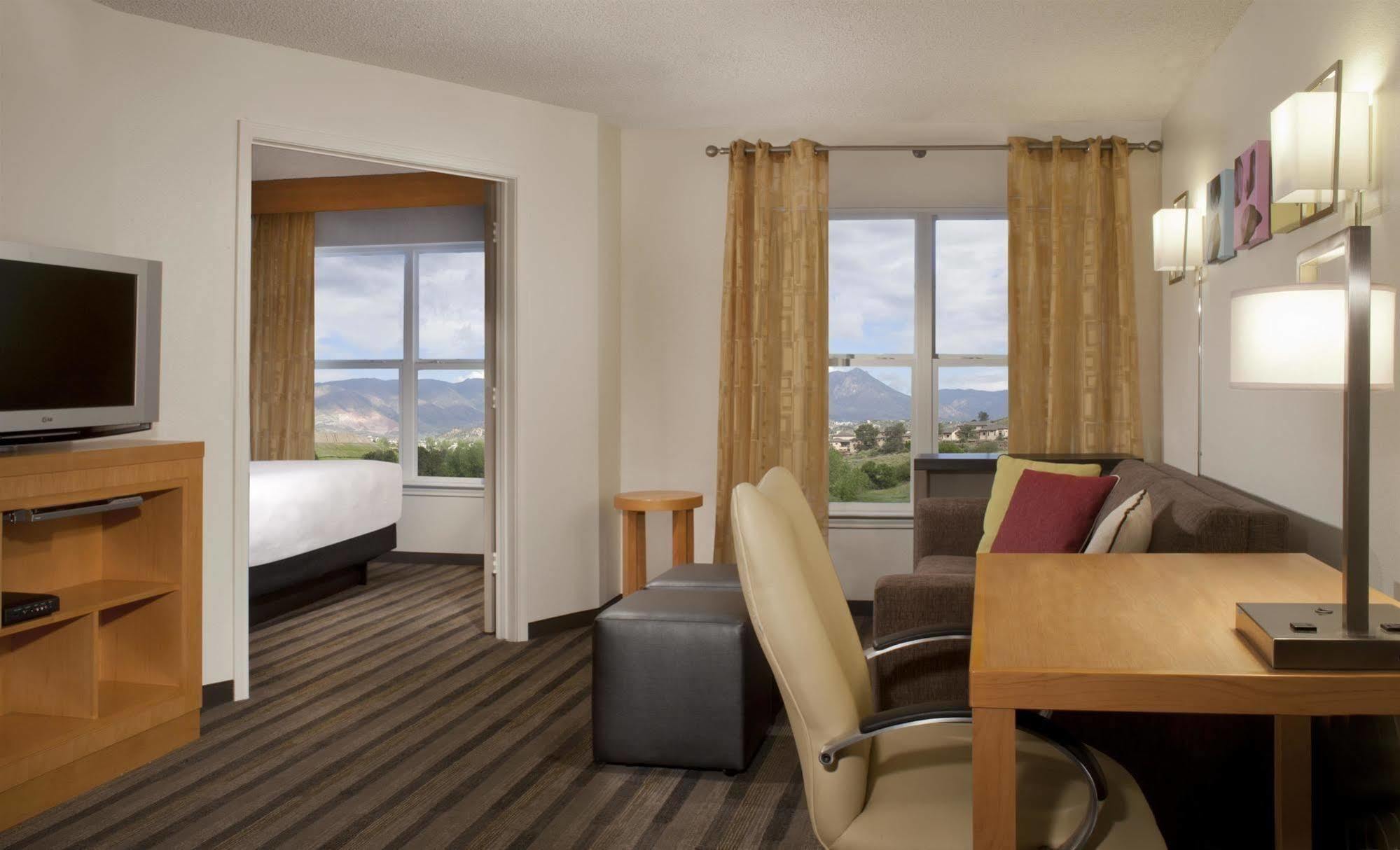 Hyatt House - University Village コロラドスプリングス エクステリア 写真